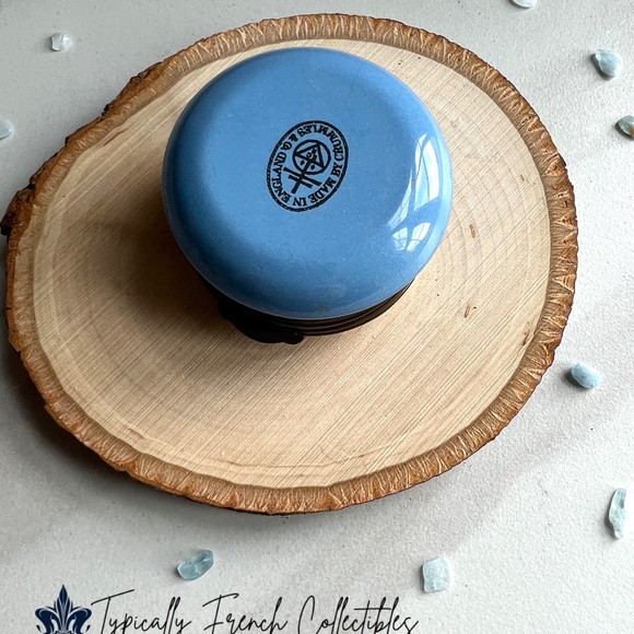 Butterfly Vintage Trinket Box. Nature Halcyon Days Enamel box with hand painting - Picture 6 of 7